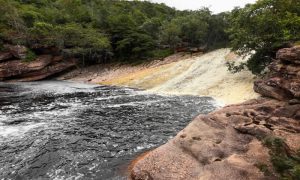 Cachoeira do Ribeirão do Meio diversão e natureza em Lençóis, Chapada Diamantina